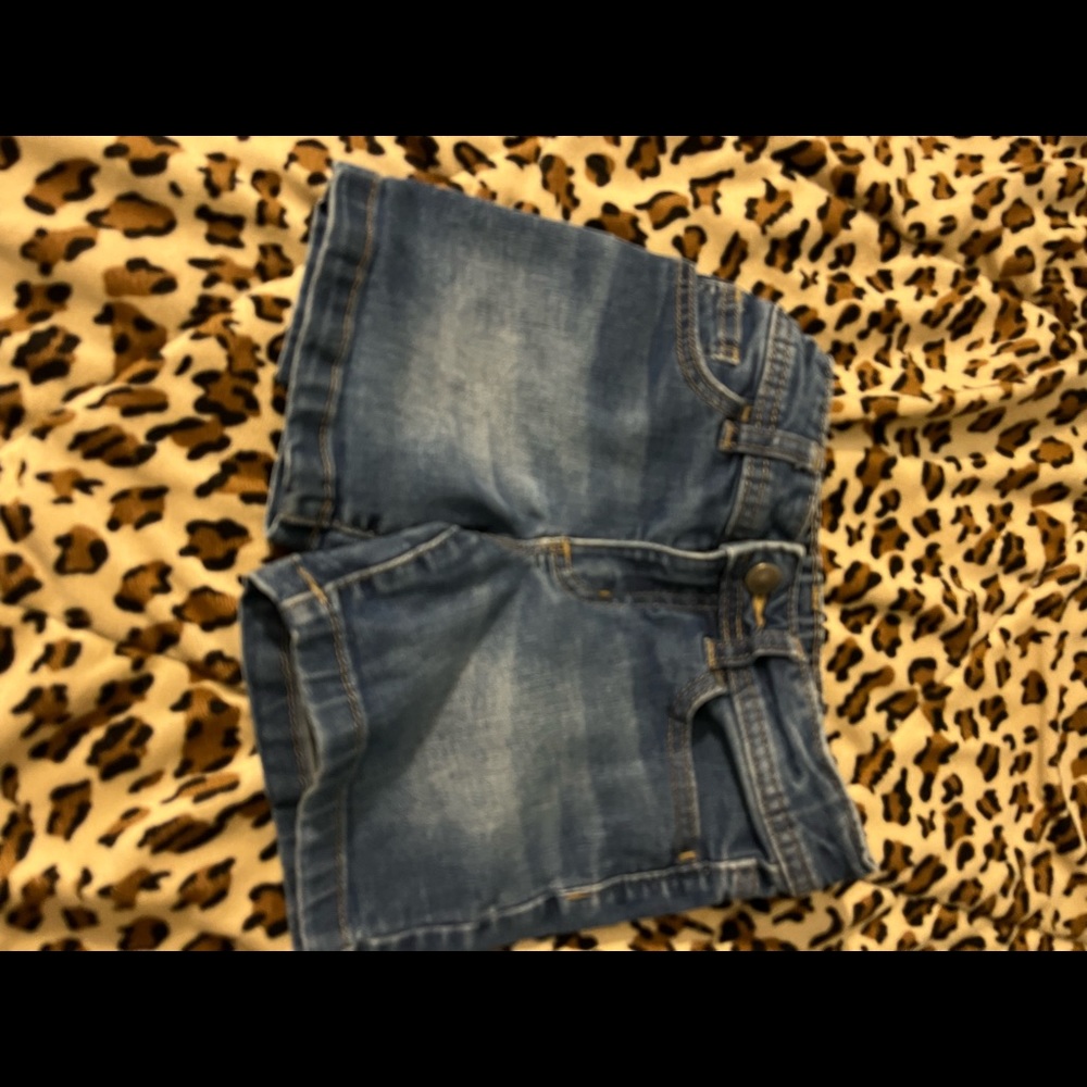 Shorts,